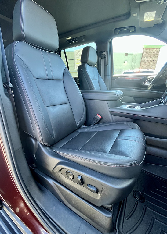 2022 Chevrolet Tahoe Located at Wheels West light-box-slides
