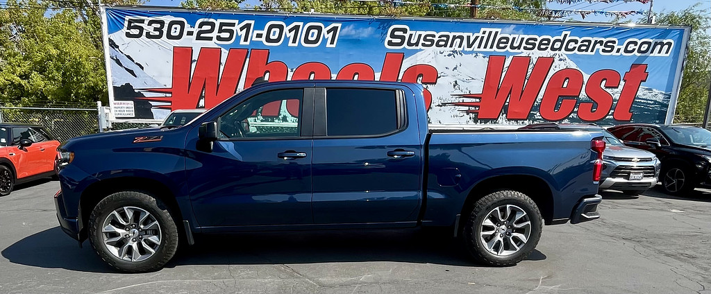 2021 Chevrolet Silverado 1500 Located at Wheels West light-box-slides
