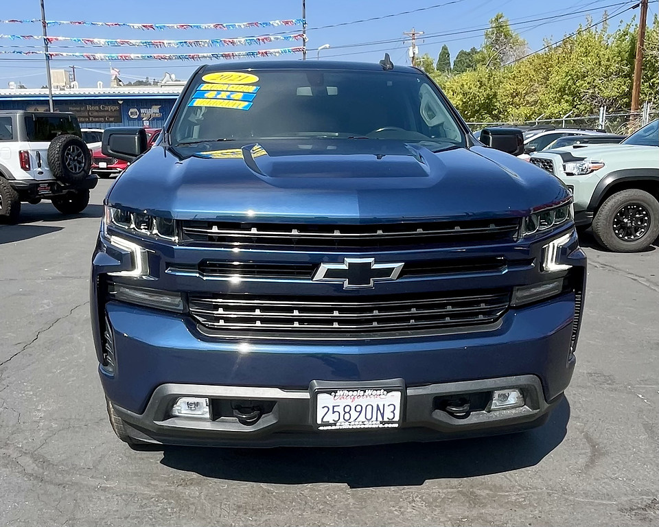 2021 Chevrolet Silverado 1500 Located at Wheels West light-box-slides