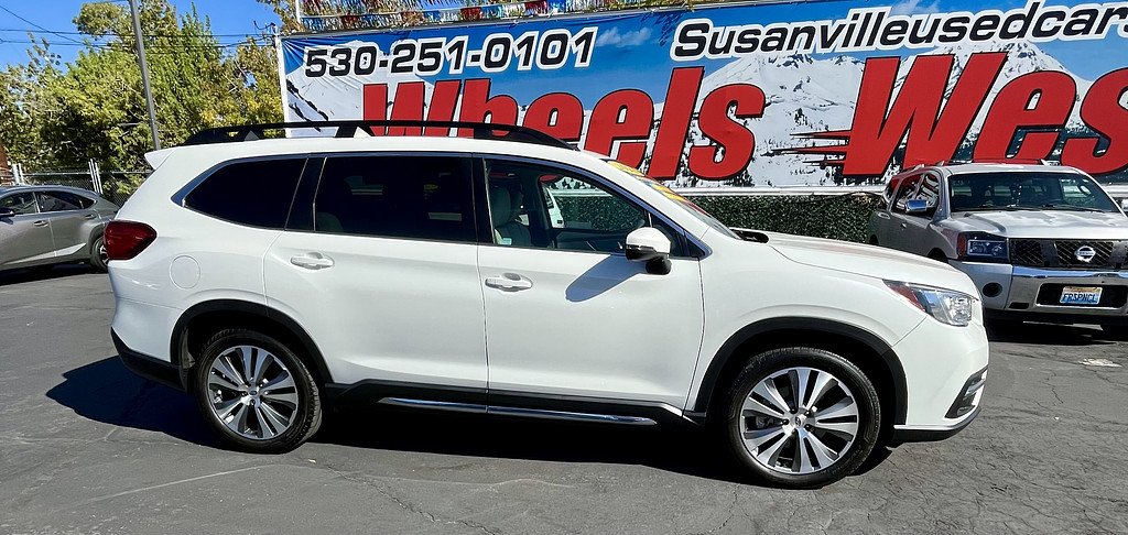 2022 Subaru Ascent Located at Wheels West light-box-slides