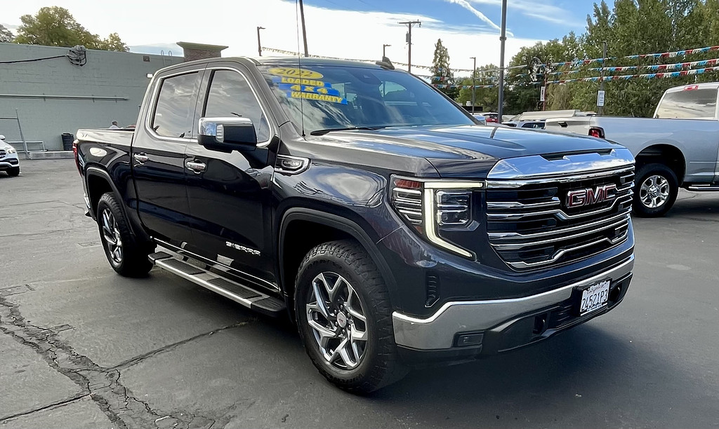 2022 GMC Sierra 1500 Located at Wheels West light-box-slides