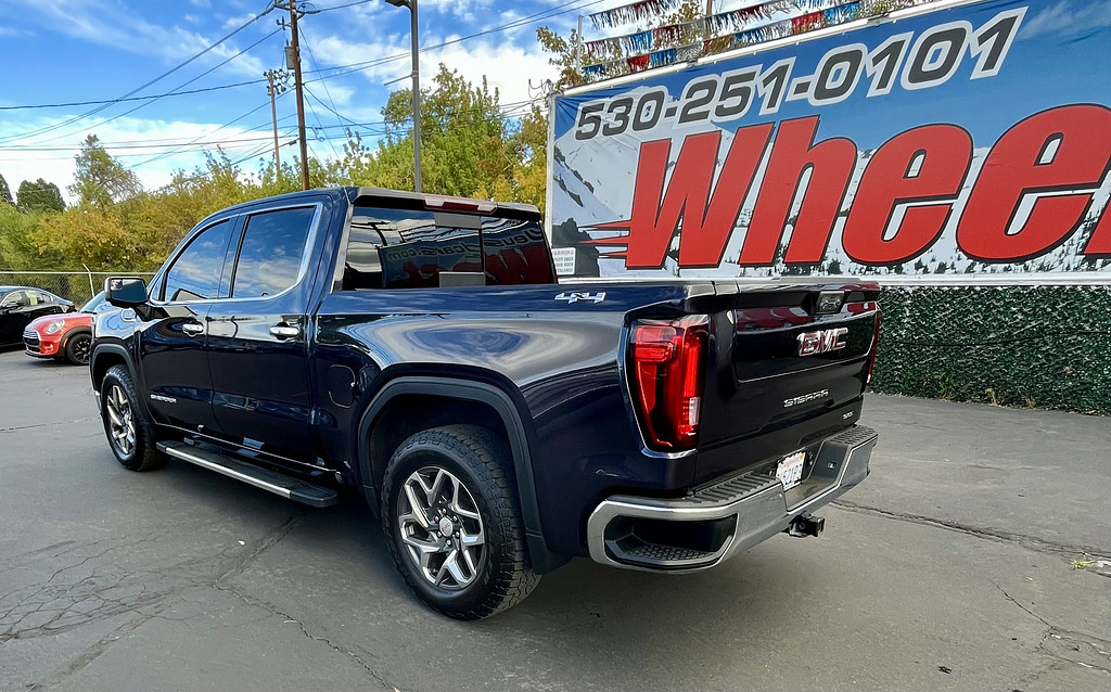 2022 GMC Sierra 1500 Located at Wheels West light-box-slides