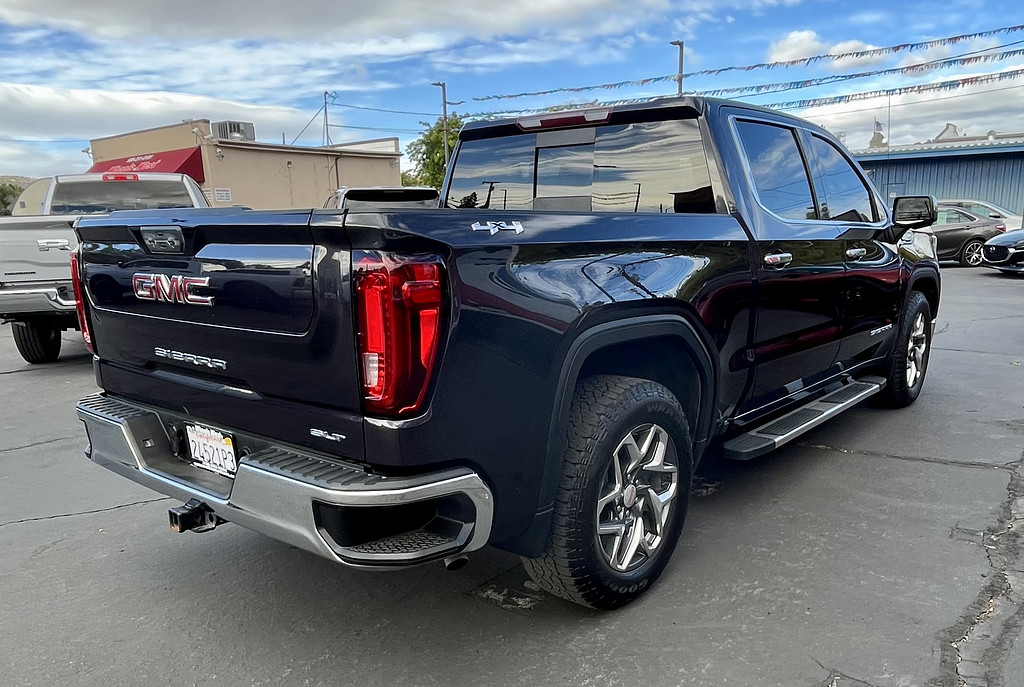 2022 GMC Sierra 1500 Located at Wheels West light-box-slides