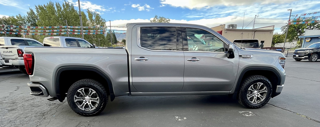 2025 GMC Sierra 1500 Located at Wheels West light-box-slides