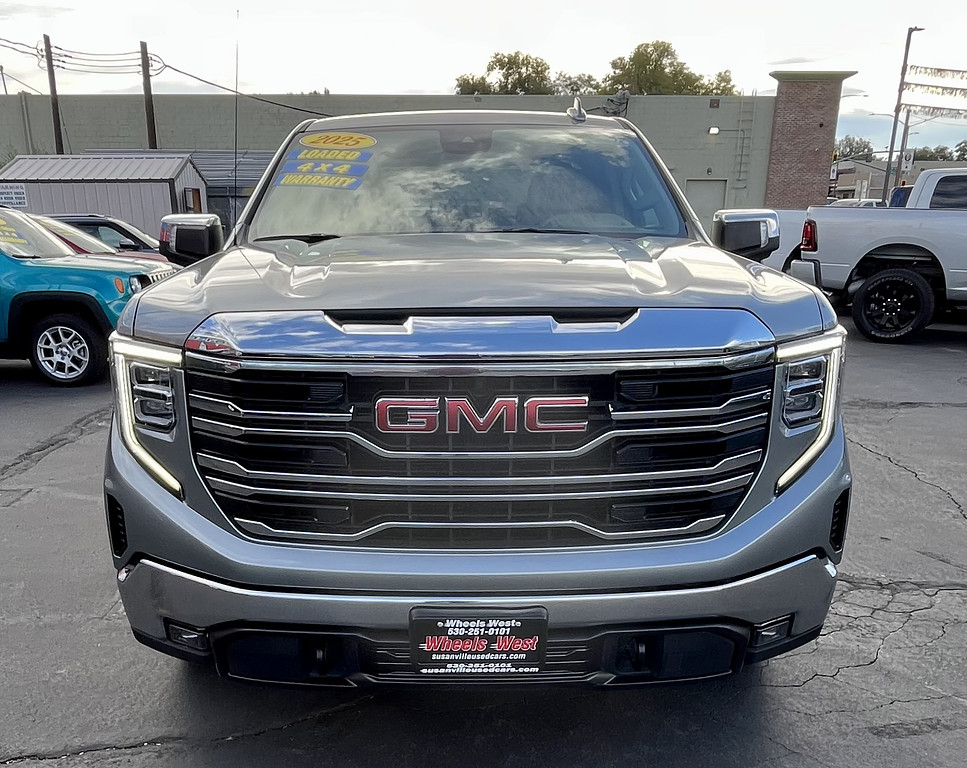 2025 GMC Sierra 1500 Located at Wheels West light-box-slides