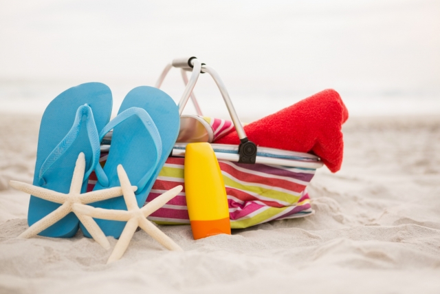 bag-beach-accessories-kept-sand
