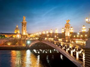 Search 3-Star and Better Paris Hotels