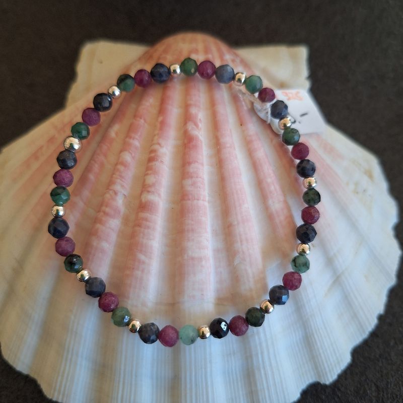 Bracelet fil élastique rubis, saphirs, émeraudes argent 925
