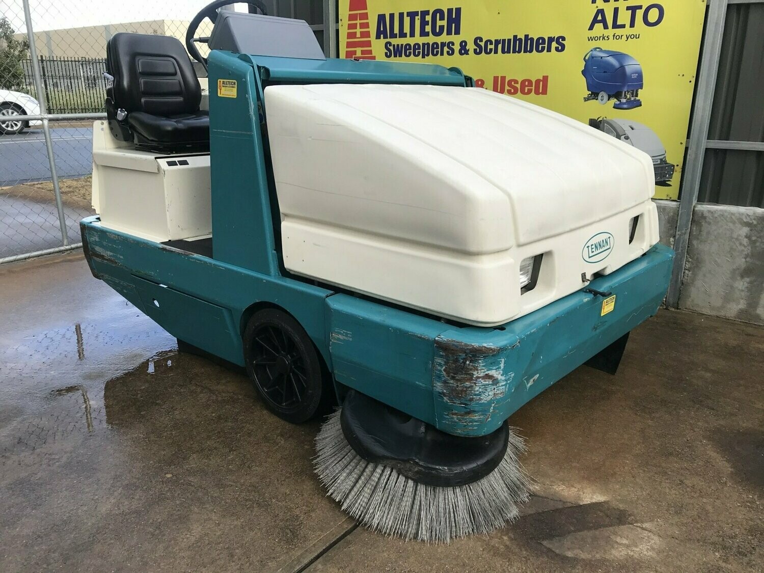 Tennat 6500 LPG Ride On Sweeper Only 16,999 + GST
