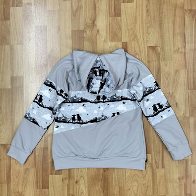 Hoodie mit verschiedenen Motiven