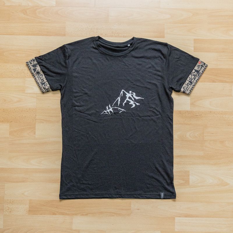 T-Shirt mit Berg Motiv und Scherenschnitt Ärmel (Damen- &amp; Herrenschnitt)