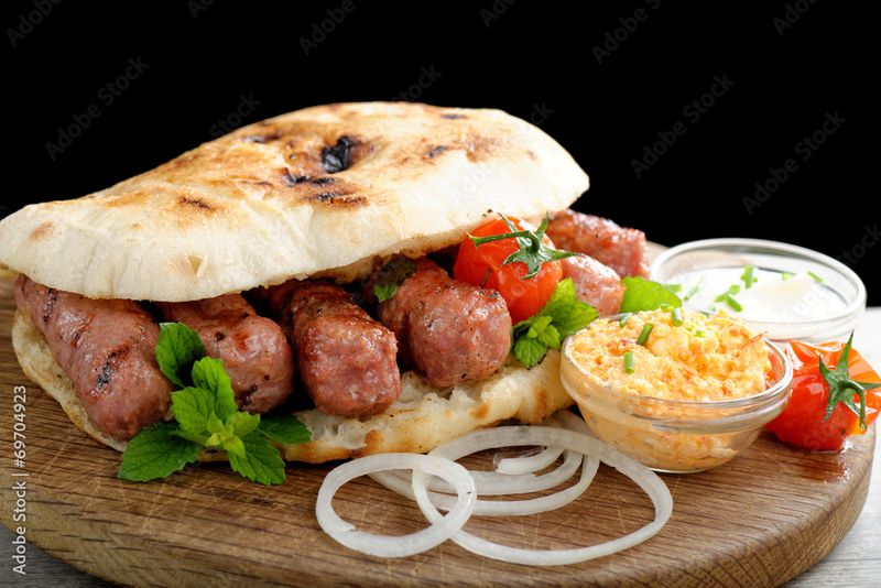 Cevapcici in Brot