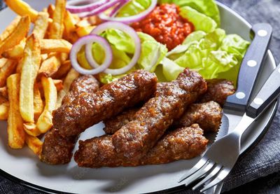 Cevapcici in Teller 6.Stk