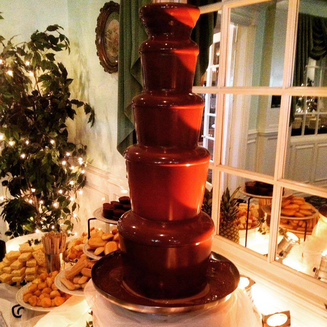 Large Chocolate Fountain Service With Dipping Items