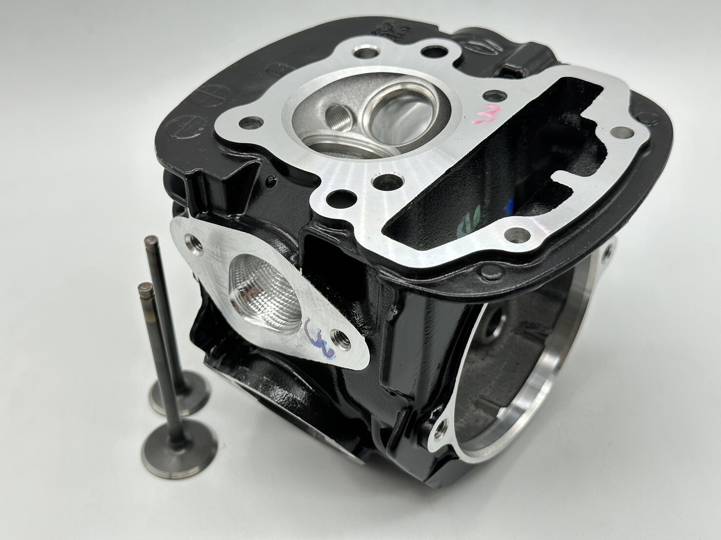 grom cylinder head