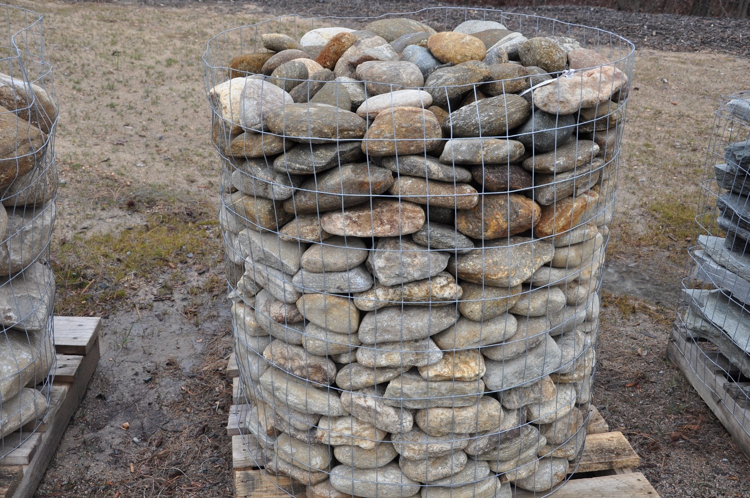 Tennessee River Rock 2" to 5" (1TON PALLET)