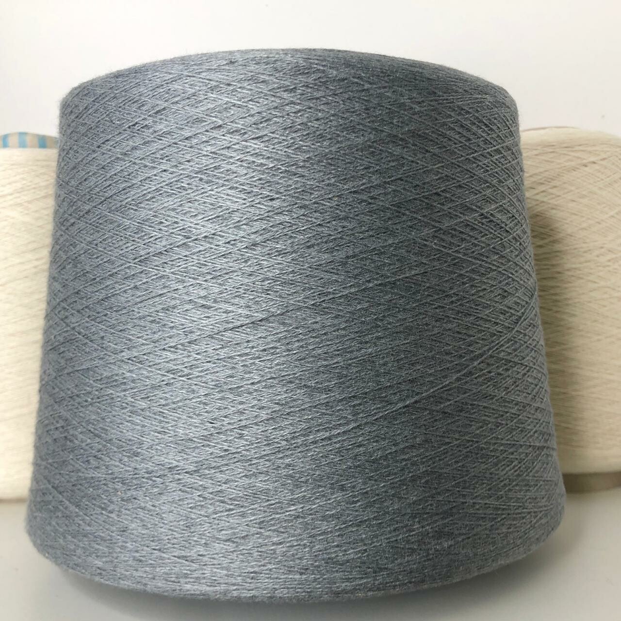 кашемир 100гр. итальянский меланж. Cariaggi classic 20% кашемир 80% меринос 1400м/100гр 2/28 графит 21030. кашемир 100гр. лайм кашемир бобинный купить.