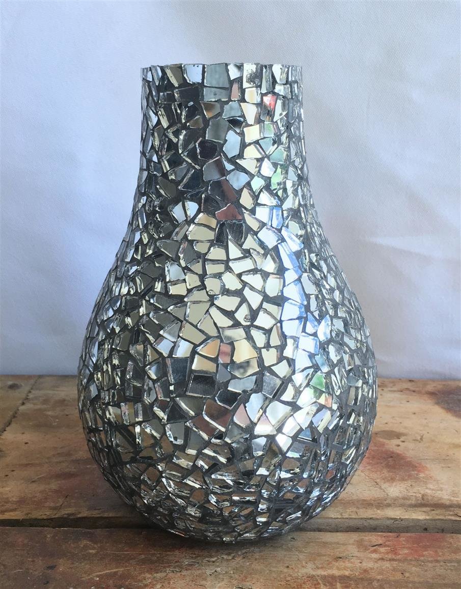 Small Mirrored Vase 00024