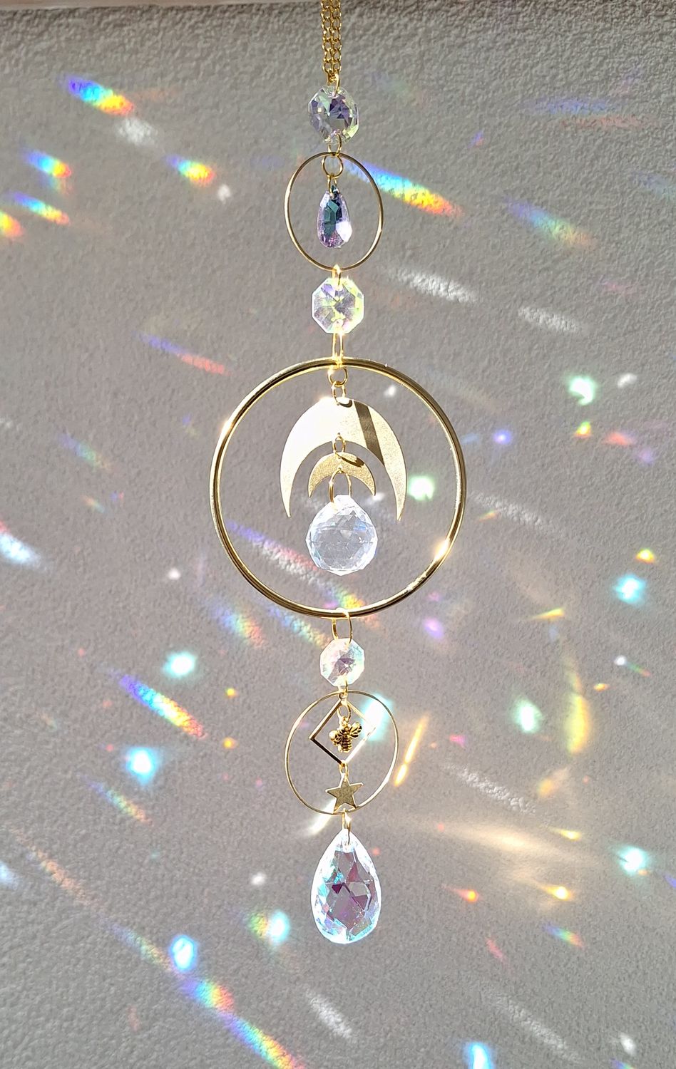 Pendentif violet, double lunes &amp; abeille