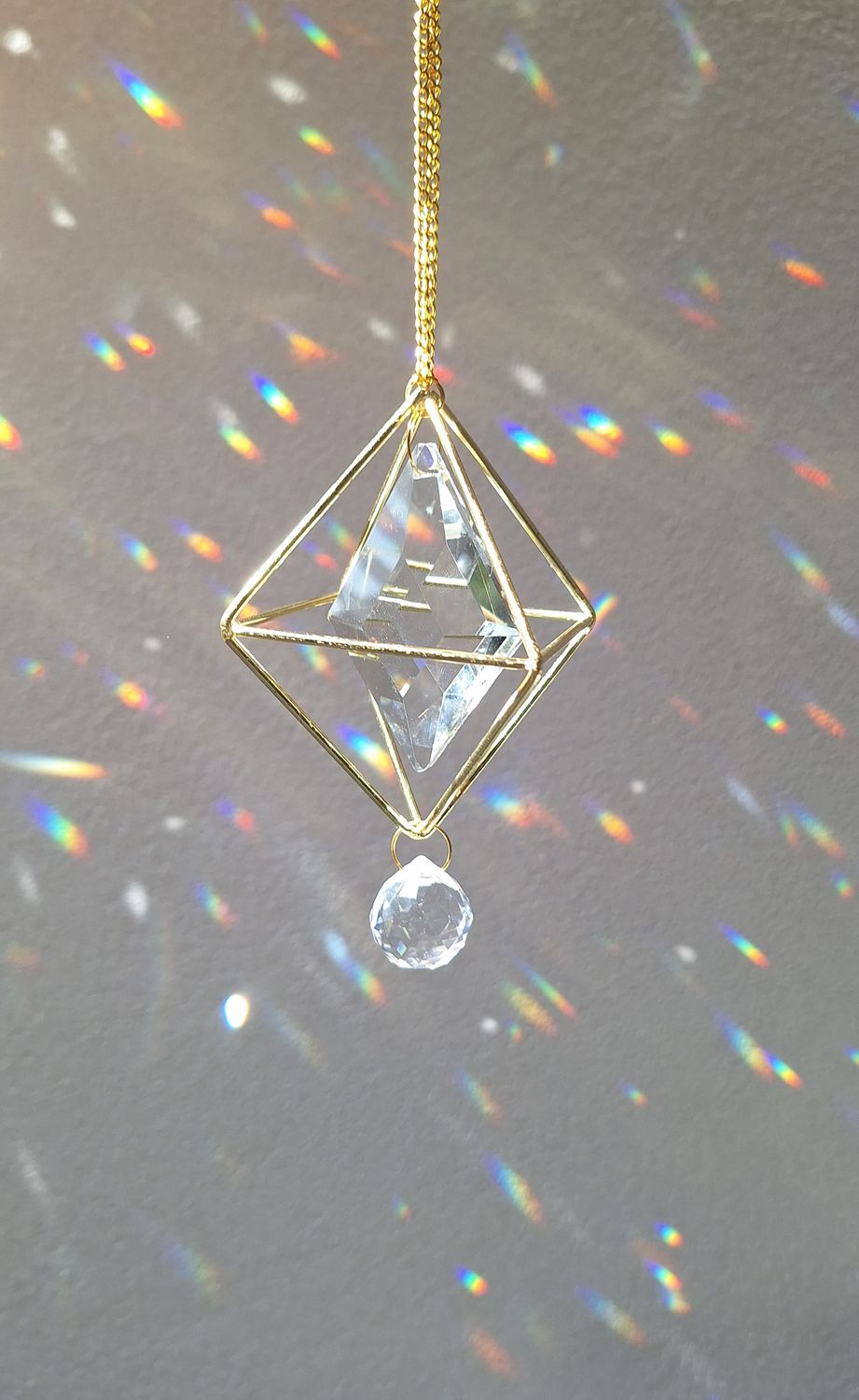 Prisme losange &amp; petite sphère