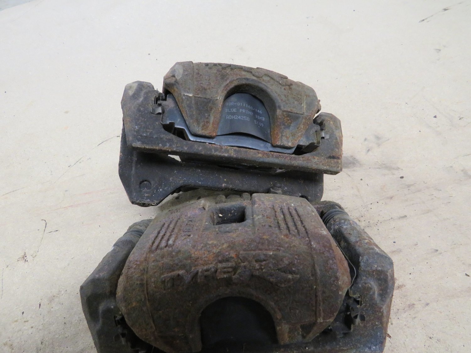 Honda Civic Type R Pair of Front Calipers from a Premium Prem Car