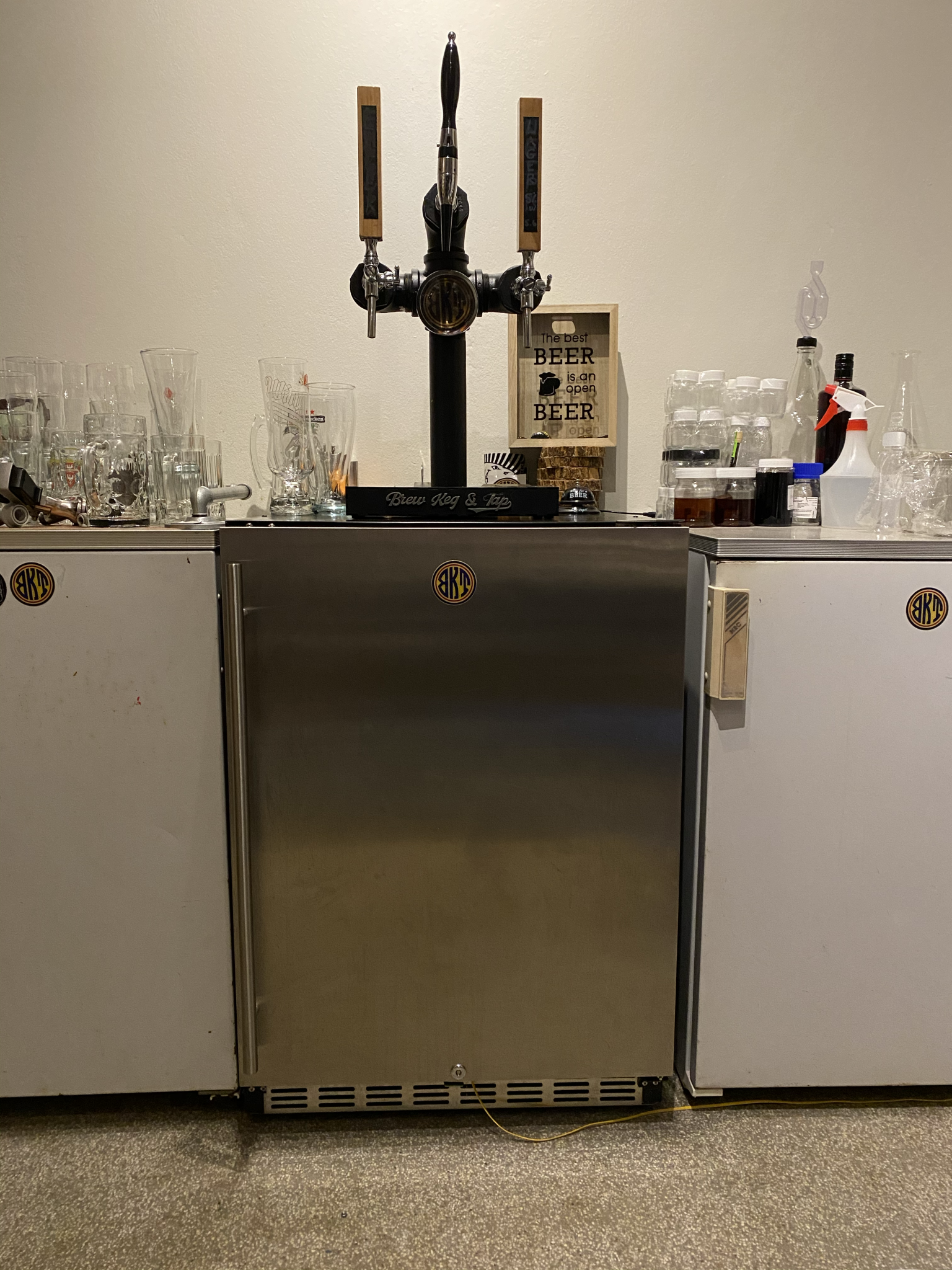 KEGERATORS & HOME BAR