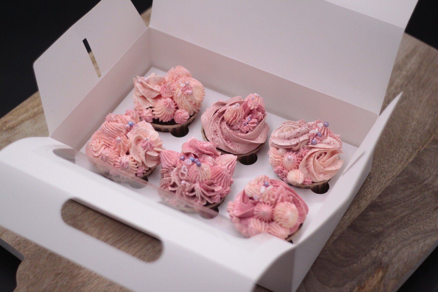 Buttercream cupcake set (6)