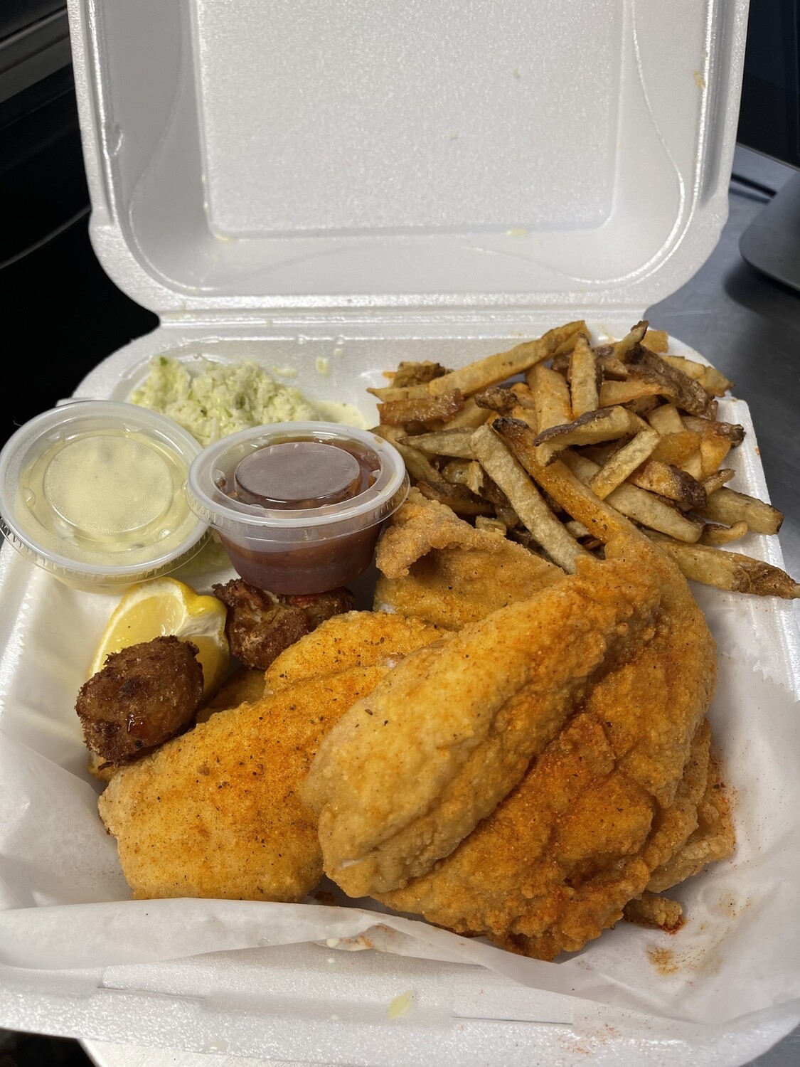 Lush All You Can Eat Catfish Scene for Your Screen Lush All You Can Eat Catfish Scene for Your Screen
