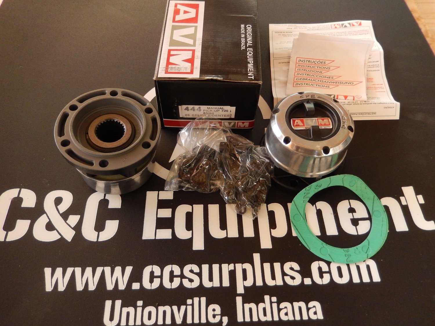 AVM 444 Locking hubs outs fits Nissan pick up 720 4x4 19831986!