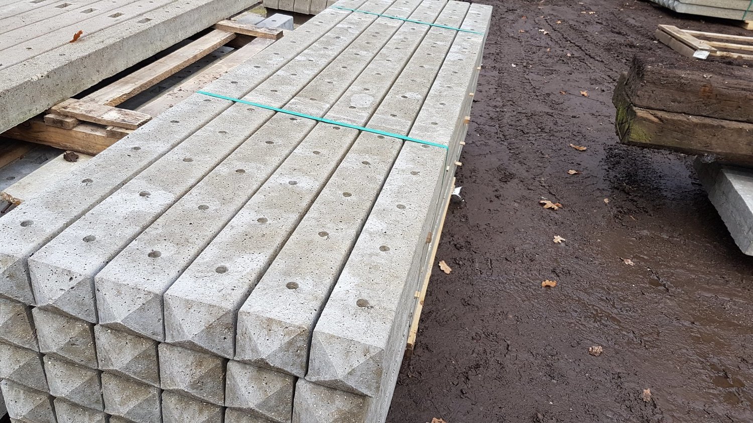 Supreme Universal / Multi Holed Posts 100MM X 100MM X 2440MM