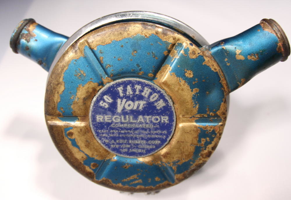 VOIT 50 Fathom "Blue" Double Hose Regulator