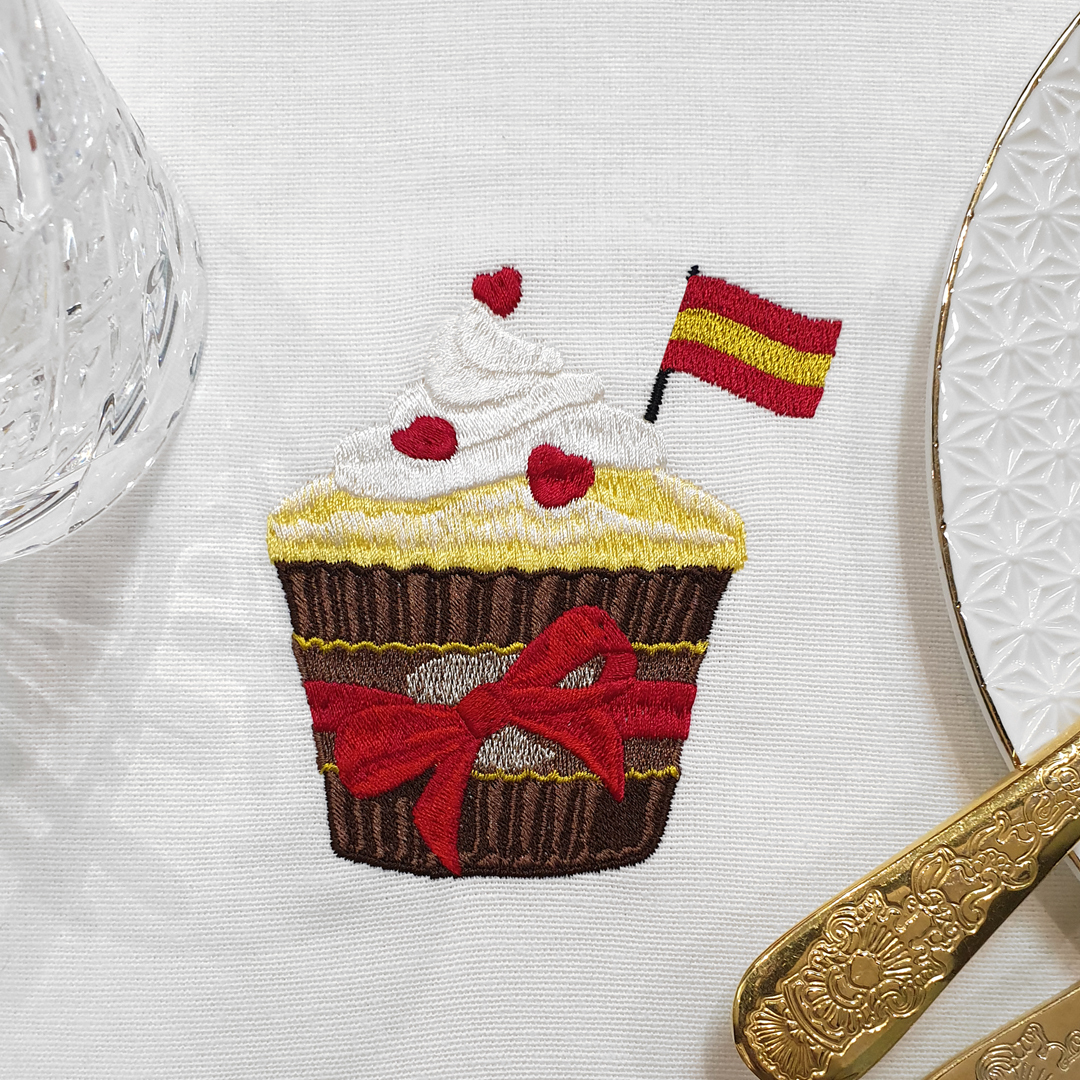 Cupcake Embroidery Designs Royal Present Embroidery machine