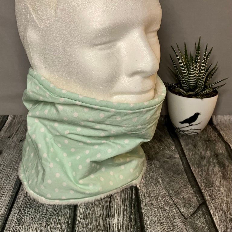 Snood bleu ciel à petits pois