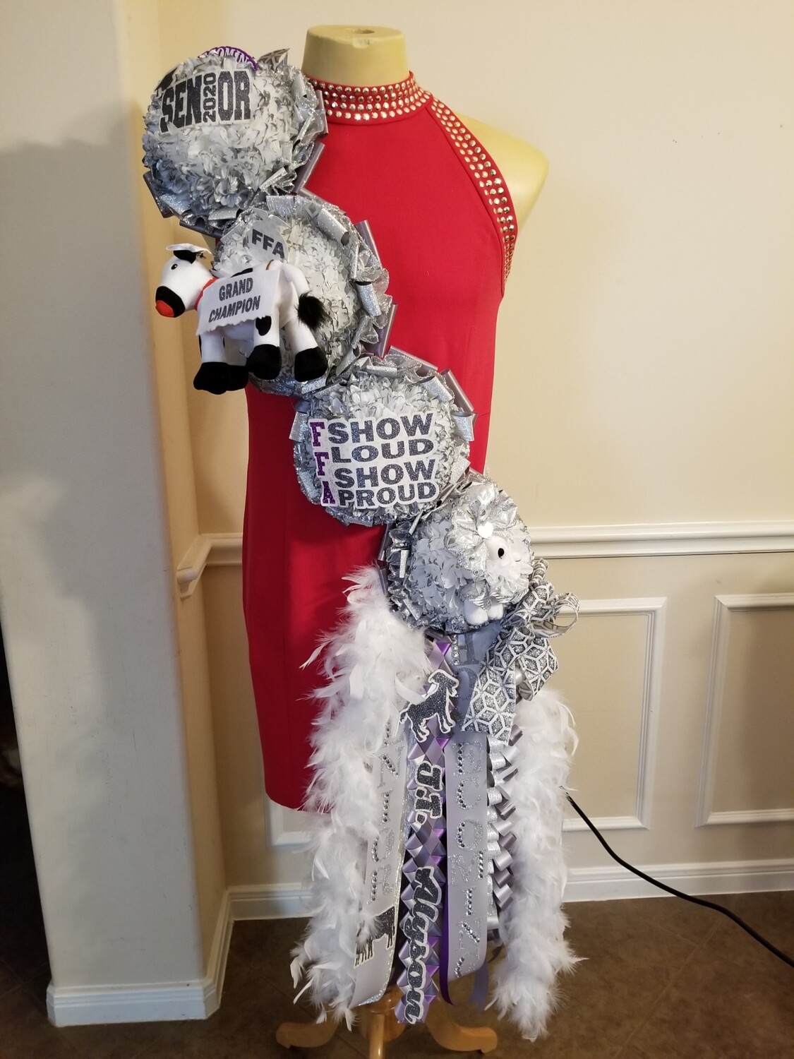 "The Queen" Mum Sash