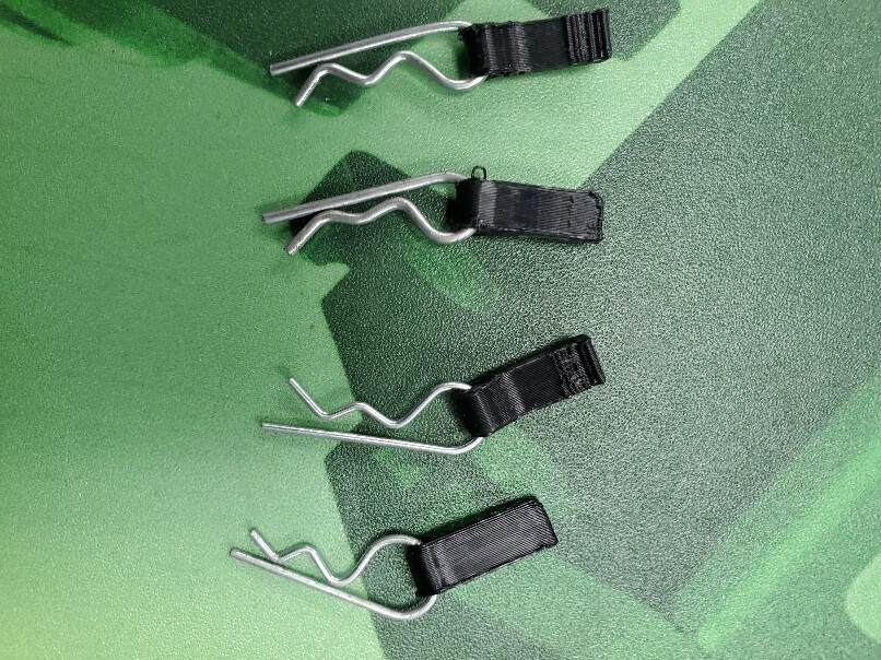 Scale by Brad Body Clips with tab (Black) Set of 4
