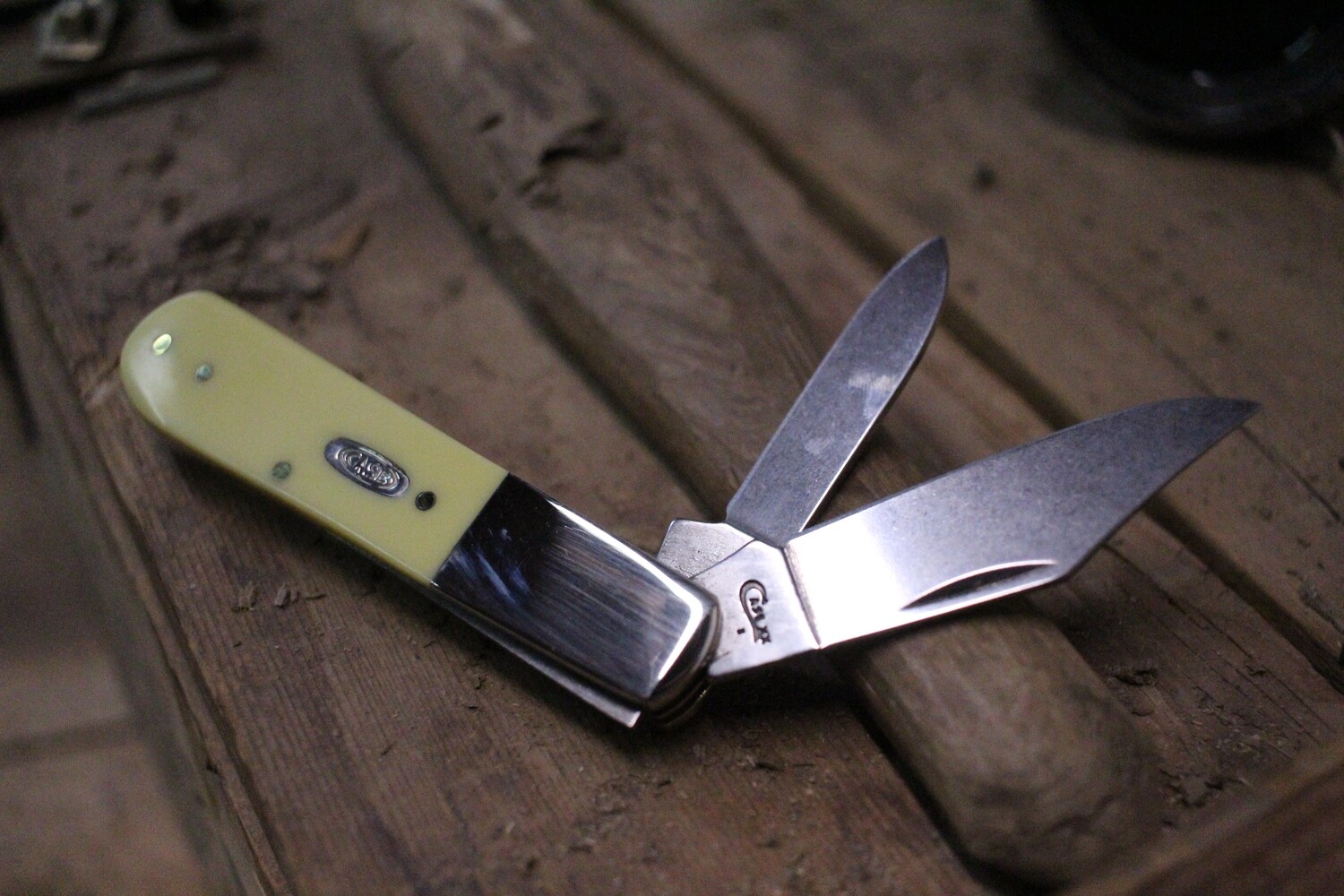 Case Barlow 3.37" / Synthetic Yellow Bone / Stainless Steel