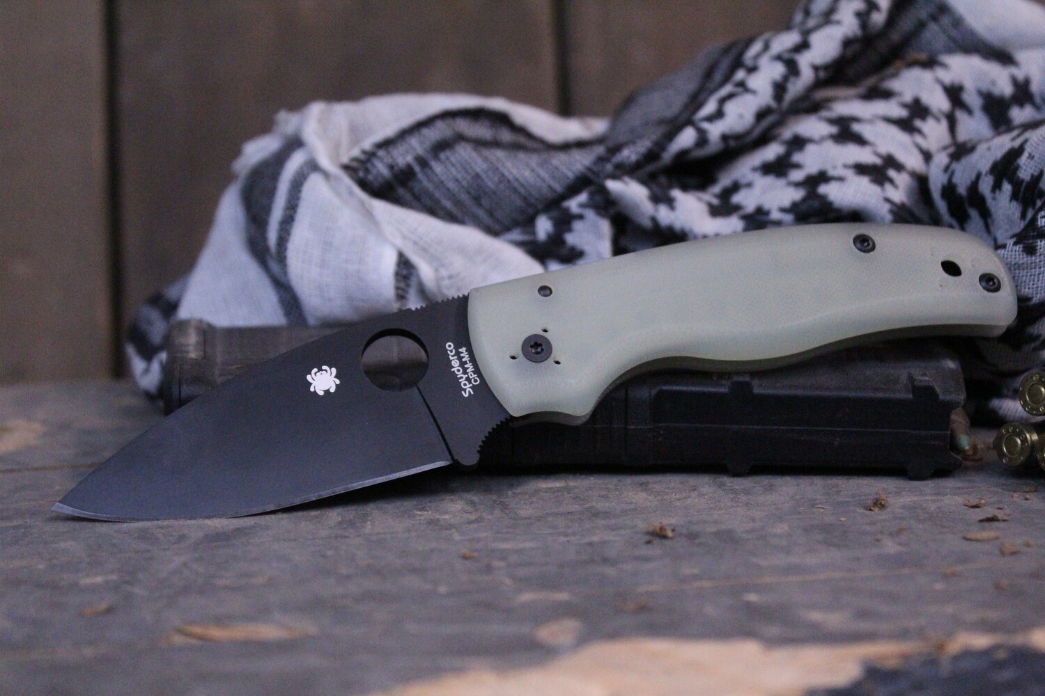 Spyderco Shaman Blade HQ Exclusive 3.58" Folding Knife / Jade G10 / DLC