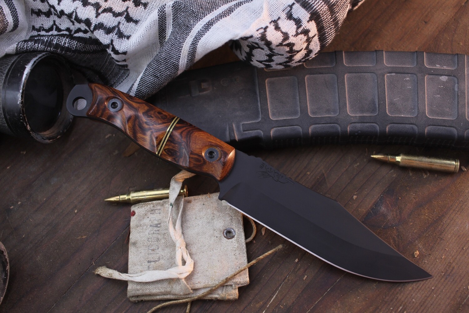 Half Face Blade Custom Crow Scout 5" Fixed Blade / Desrt Ironwood