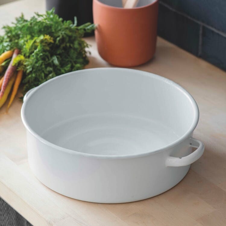 ROUND ENAMEL ROASTING DISH