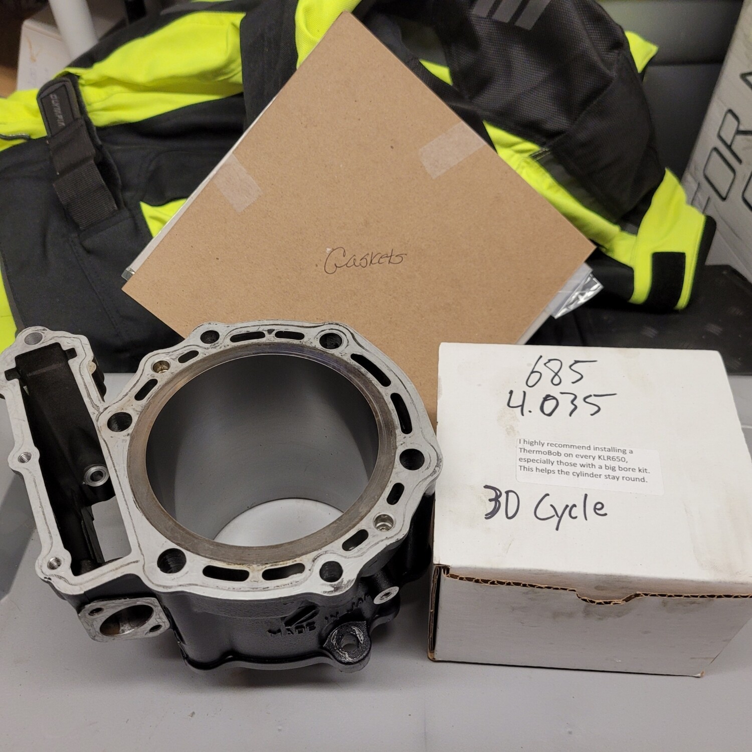 692 Piston and Machined Cylinder Kit 19872018 KLR650 Black