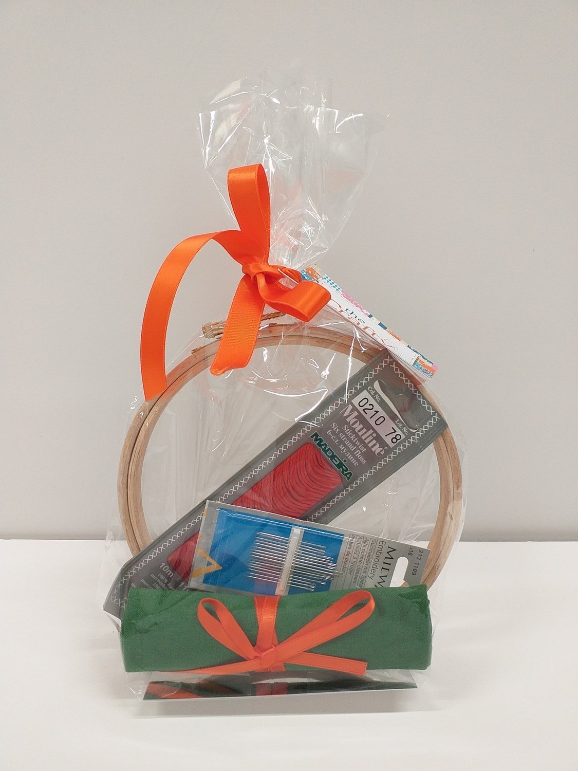 Beginners embroidery pack