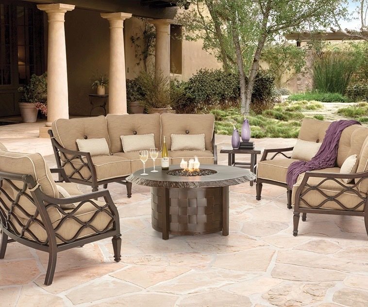 Villa Bianca patio furniture