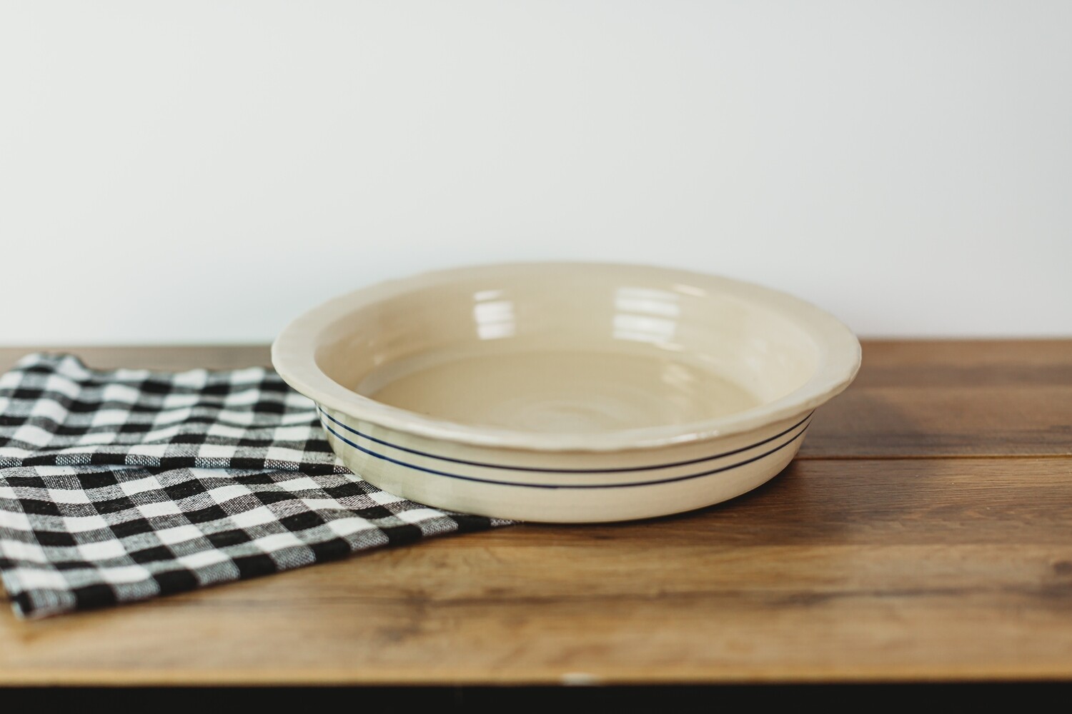 Pie plate Store Martinez Pottery in Marshall, TX