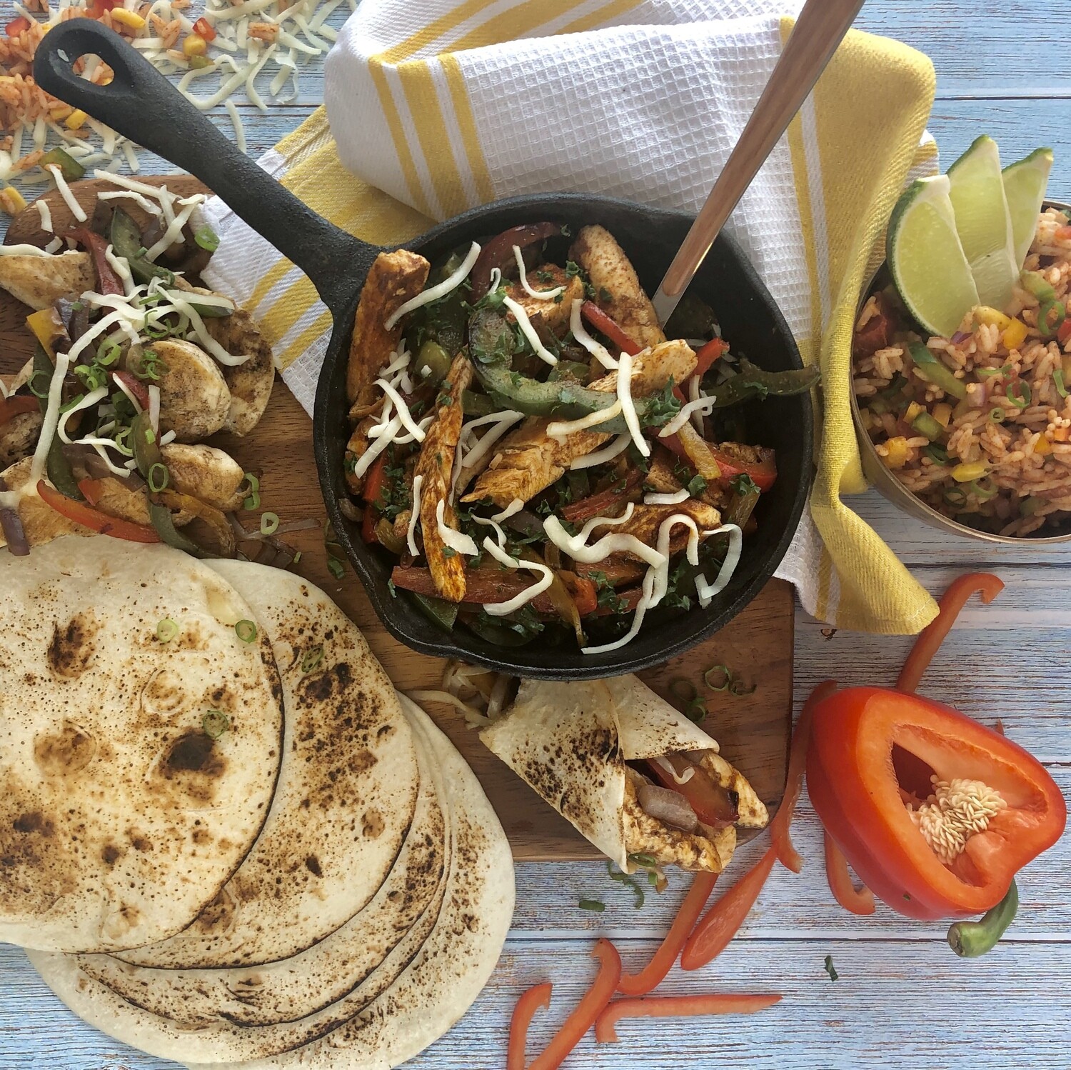 FAJITAS AU POULET ET SALSA DOUCE MAISON