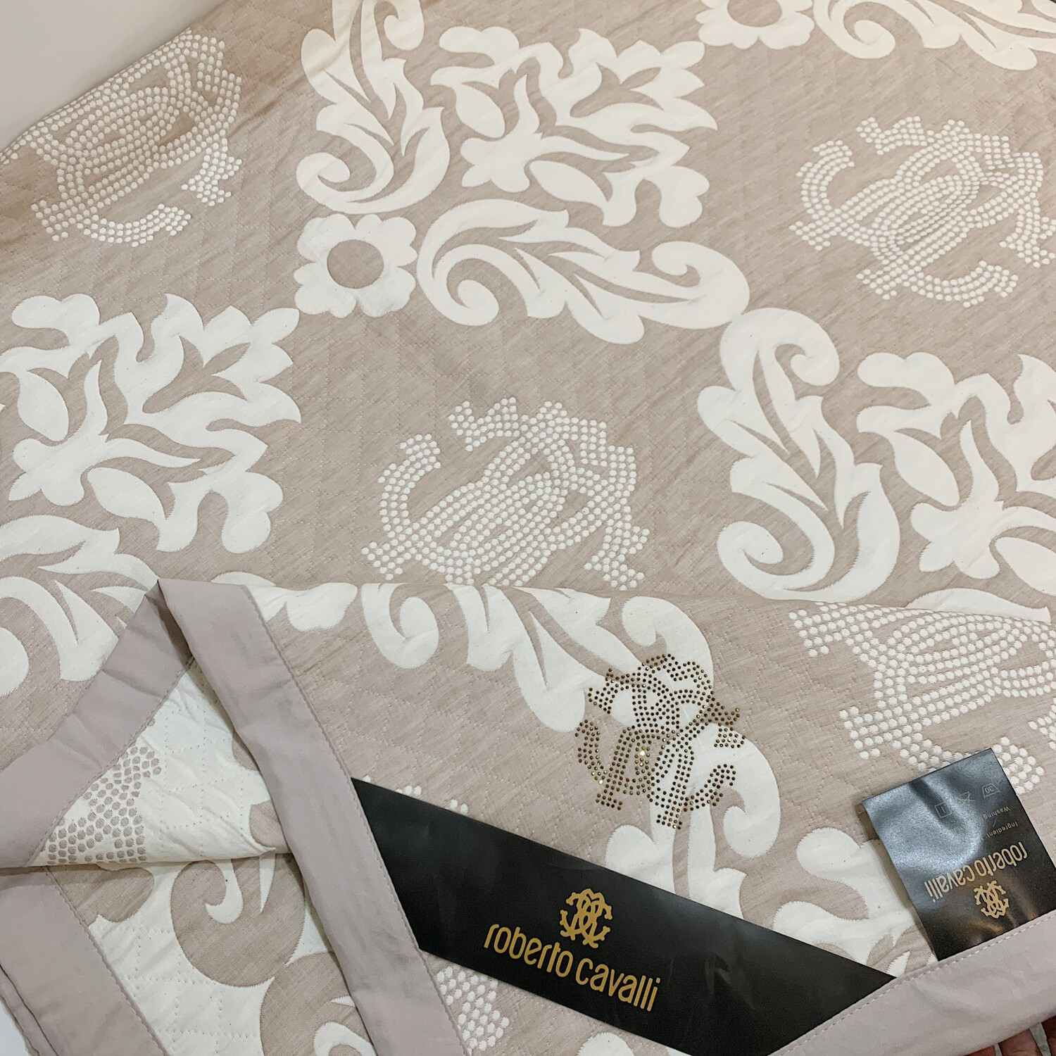 Покрывало роберто кавалли. Покрывало roberto cavalli. Покрывала роберто кавалли. Постельное роберто кавалли. Плед роберто кавалли.