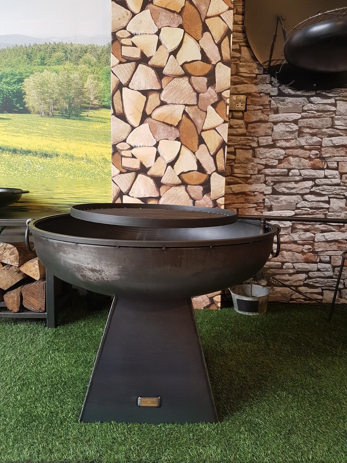 The Pyramid Swing Arm Grill Range