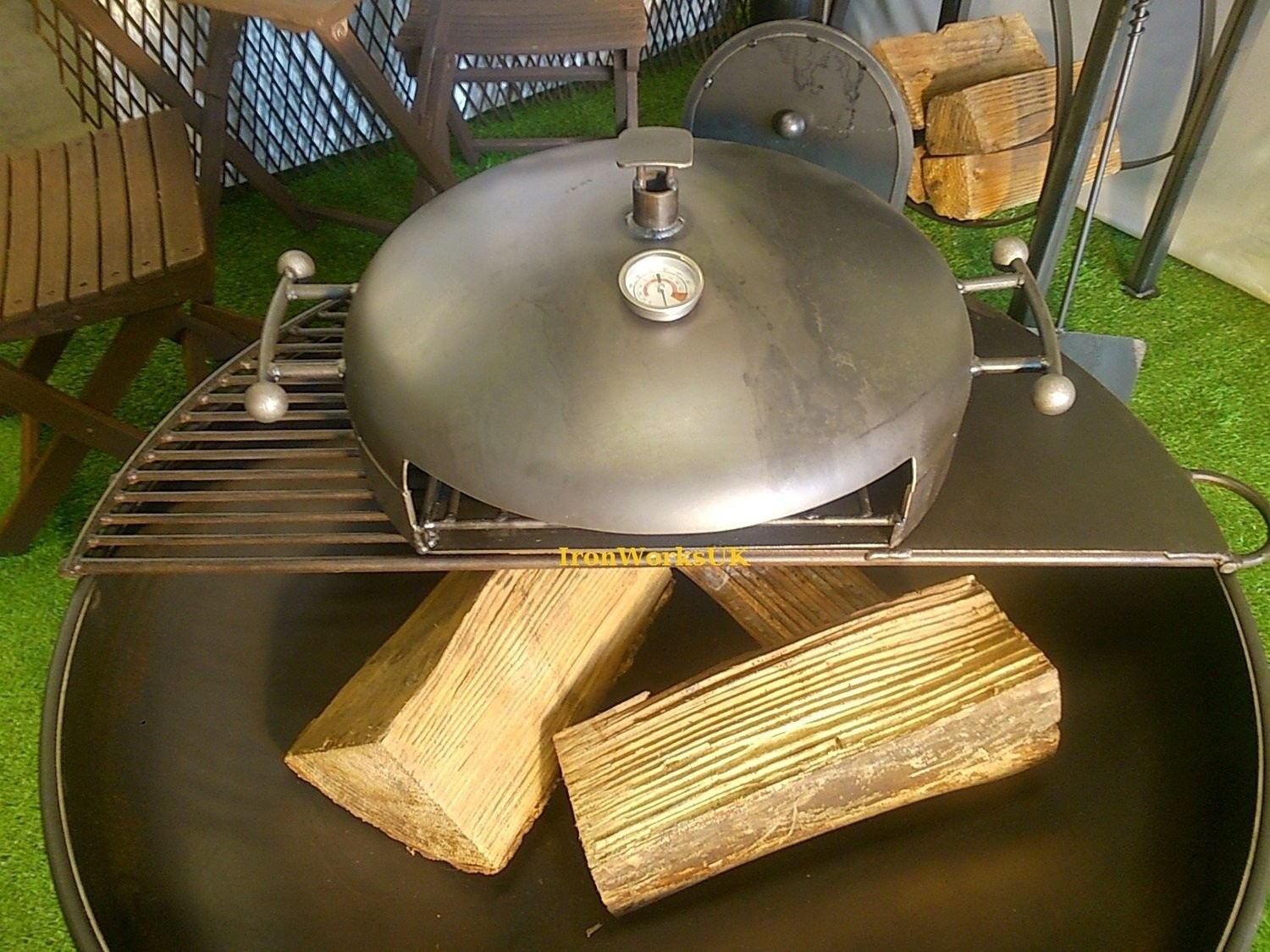 The Space Dome Pizza Oven