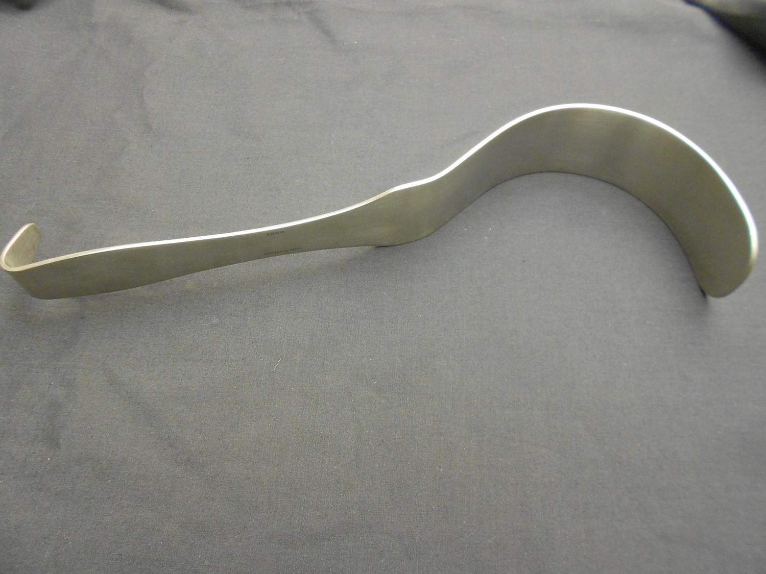 RichardsonEastman Retractor Doubleended. Small. Overall length 10