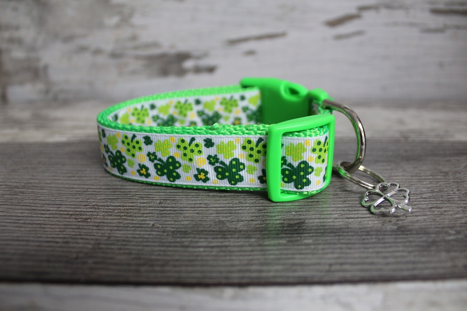 Light and Dark Green Shamrock Collar