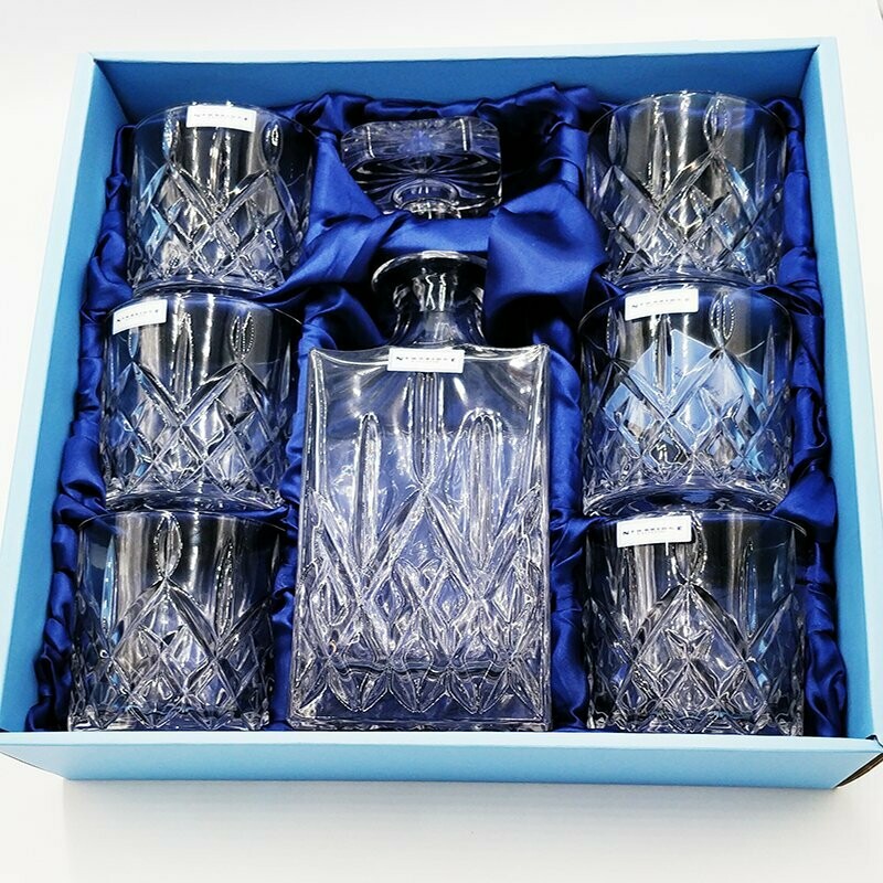 Newbridge Silverware Whiskey Decanter Set With 6 Glasses